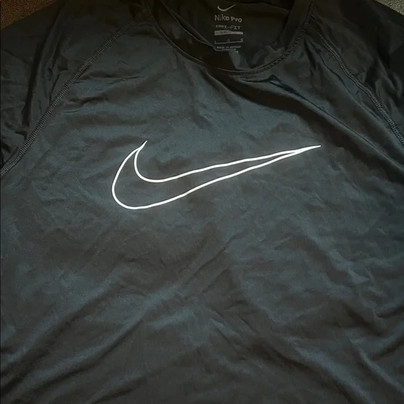 Nike Pro Dri-Fit Men's Black Tee - Picture 1 of 2